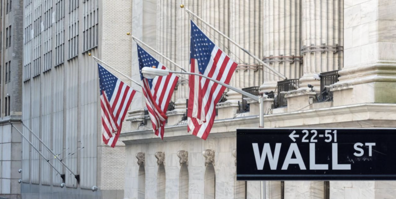 sp-500-hits-2-week-high-as-chip-stocks-surge-and-fed-rate-cut-odds-jump-to-80