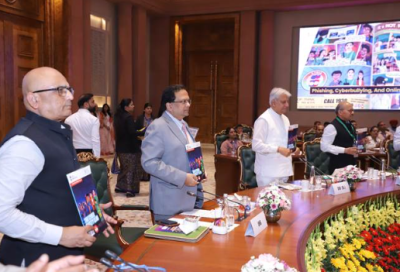 Govt Launches National Dialogue to Tackle Online Crimes Against Women & Children decoding=