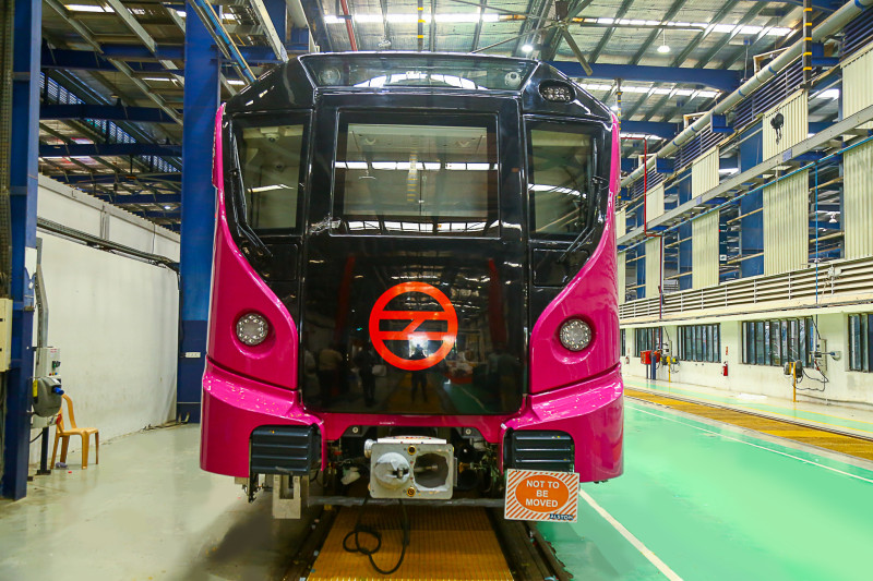 delhi-metro-line-7-and-line-8-extension-commences-revenue-service-with-alstoms-trains-and-signalling-system