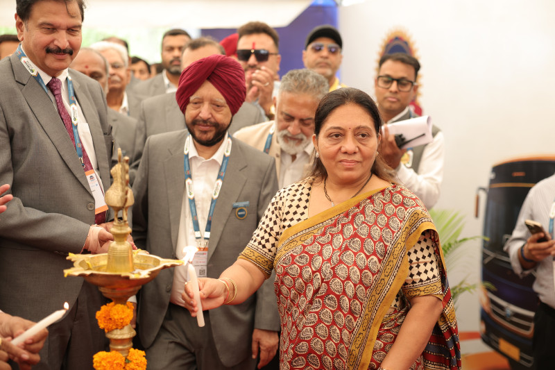 Prawaas 5.0 Exhibition Opens in Gandhinagar, Gujarat, Showcasing the Future of India's Public Transport Industry decoding=