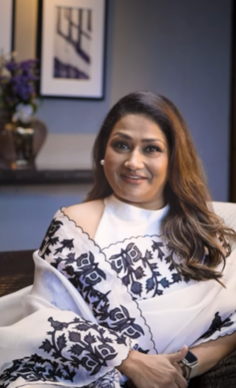 versuni-india-partners-with-drape-artist-dolly-jain-elevating-the-art-of-indian-drapes