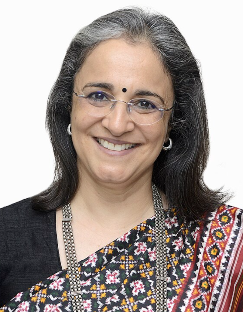 mumbai-court-orders-fir-against-ex-sebi-chief-madhabi-puri-buch-5-others-over-alleged-stock-market-fraud-regulatory-violations