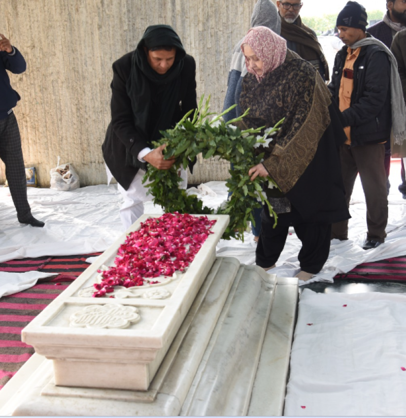 jmi-celebrates-127th-birth-anniversary-of-late-dr-zakir-husain