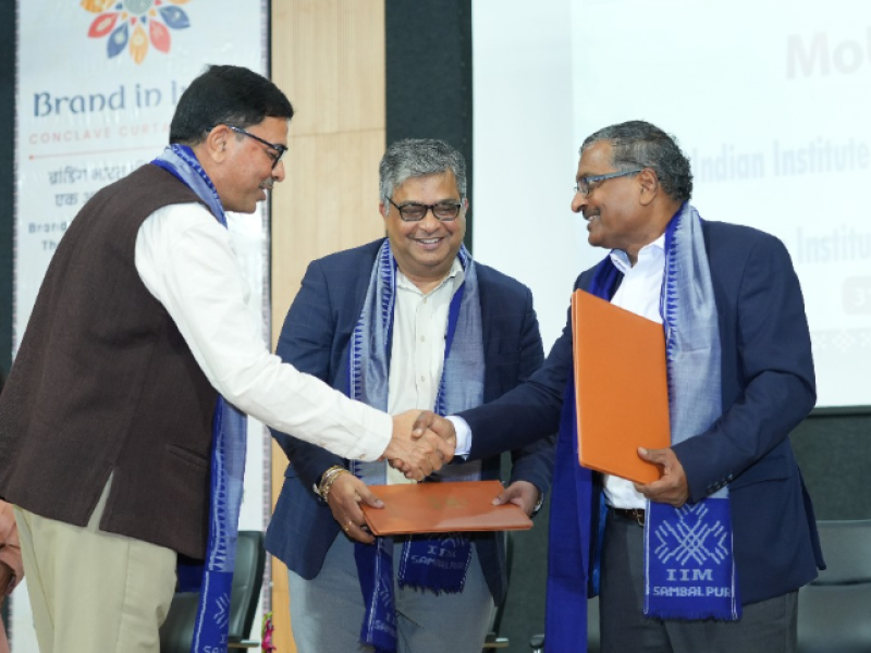 iim-sambalpur-and-iimc-dhenkanal-sign-mou-to-strengthen-academic-collaboration-and-interdisciplinary-research