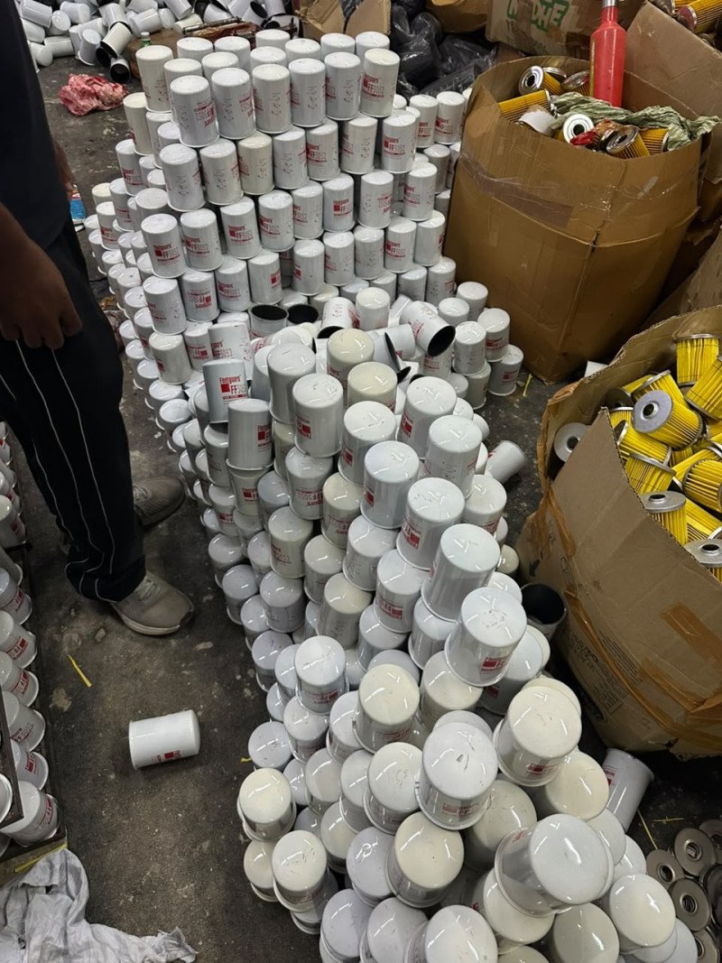 fleetguard-filters-cracks-down-on-counterfeit-products-raid-in-delhi-leads-to-seizure-of-counterfeit-filters-worth-lakhs