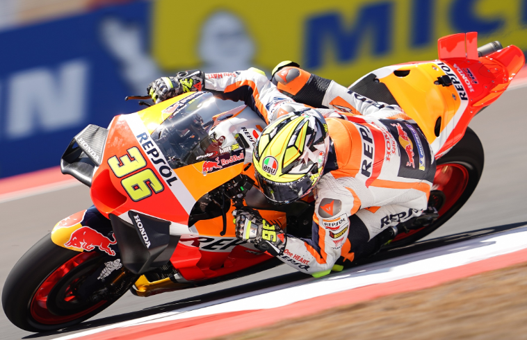 repsol-honda-team-work-for-sunday-success-after-complicated-saturday-in-indonesia