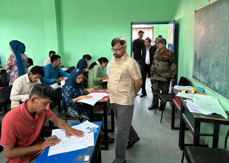 jmi-conducts-entrance-examination-for-bed-distance-mode-mtech-ehrm-and-certificate-in-yoga-studies-programs