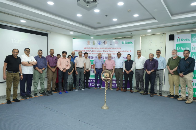 Fortis Escorts Jaipur Hosts International Workshop on ‘Advanced Hand Surgery Techniques’ decoding=