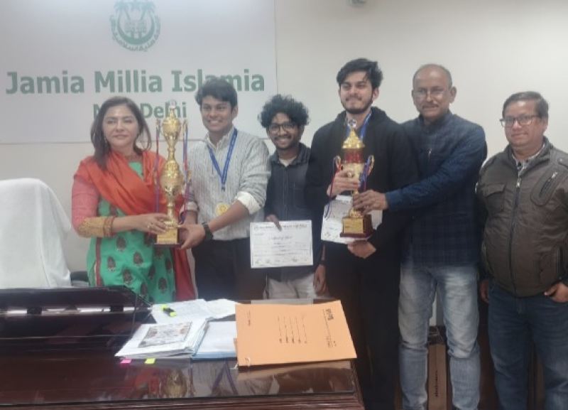 jmi-secures-runners-up-position-in-38th-aiu-inter-university-north-west-zone-youth-festival-quiz-competition