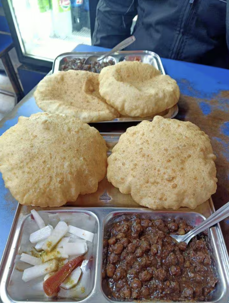 10 Must-Try Foods in Delhi Right Now (November–December 2025) decoding=