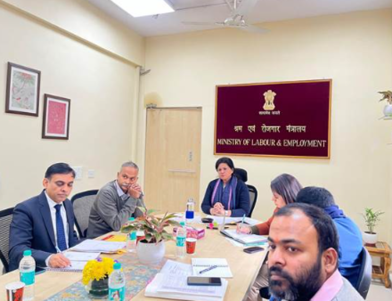 secretary-labour-employment-monitors-progress-of-integration-of-platform-aggregators-and-registration-of-gig-workers-on-eshram-portal-in-new-delhi