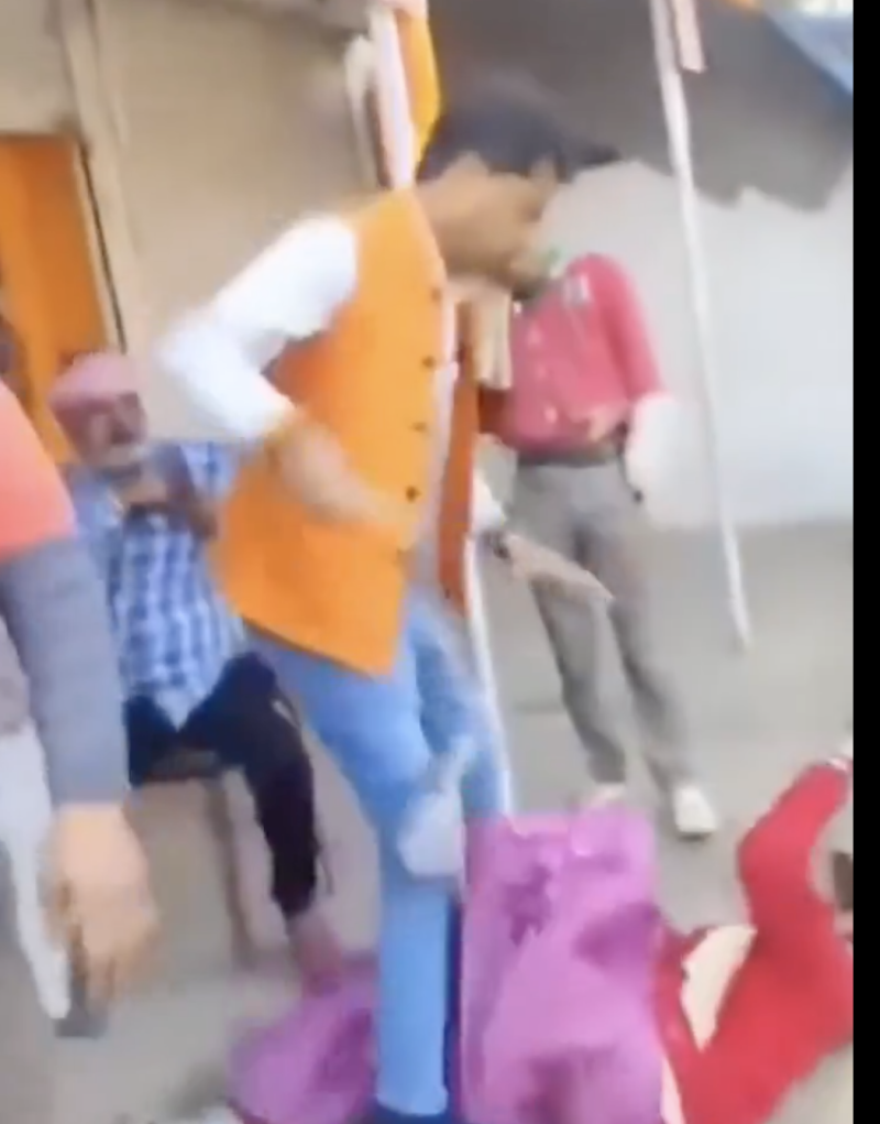 madhya-pradeshs-sidhi-district-youtuber-assaults-woman-in-public-over-hut-dispute-congress-raises-questions