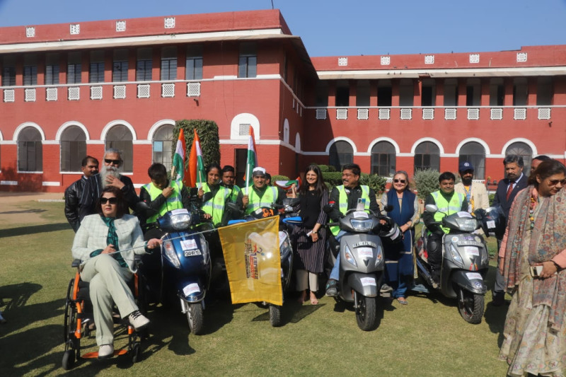 padma-shri-paralympian-deepa-malik-flagged-off-20-days-long-and-6000-km-sangati-yatra