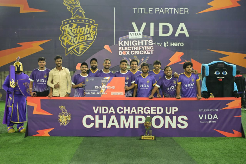 fans-take-centre-stage-in-the-first-of-its-kind-box-cricket-tournament-powered-by-vida-and-kkr