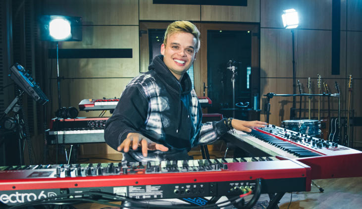 indias-biggest-jazz-music-night-with-jesus-molina