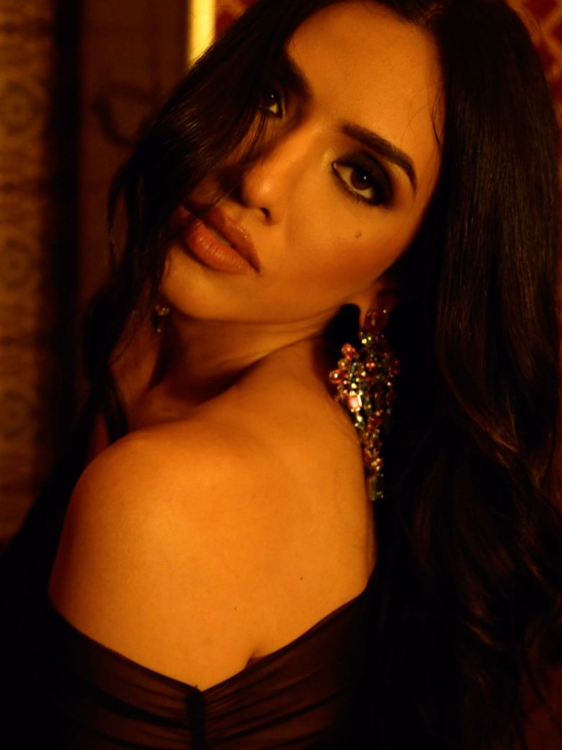 Singer Raveena Mehta Makes Her English Music Debut with 