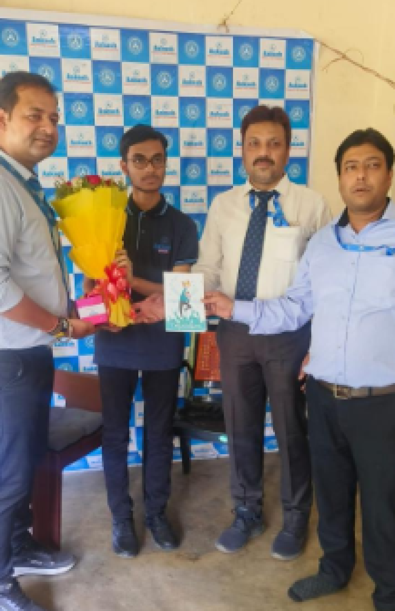 aakash-digital-student-from-hooghly-ritam-banerjee-tops-west-bengal-in-jee-main-2024-secures-air-102