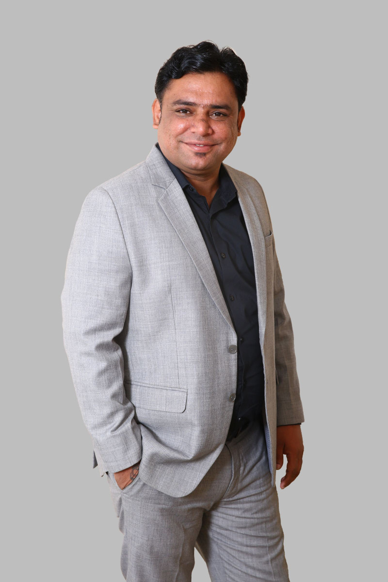 mr-deepak-adwani-elevated-as-executive-director-of-miraj-entertainment-ltd