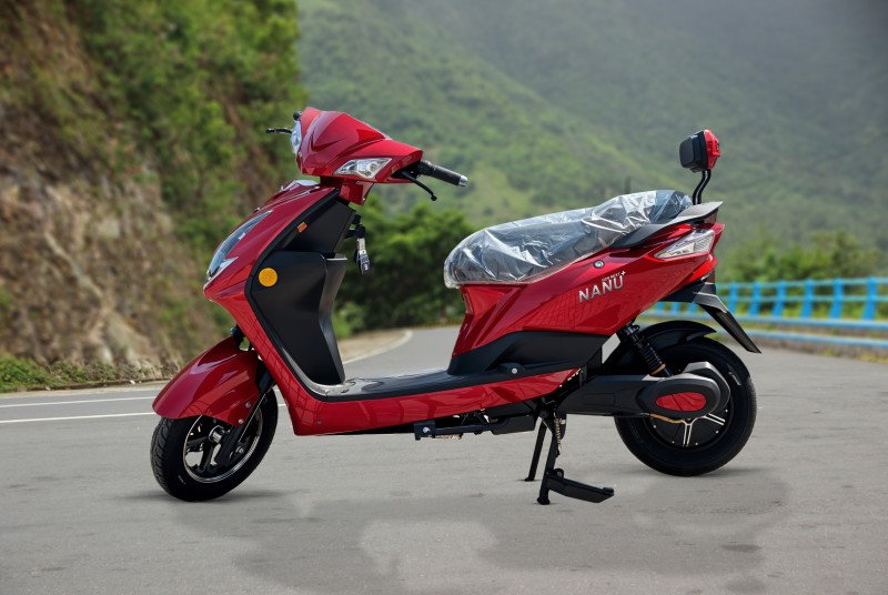 Wardwizard Innovations Mobility Brings Festive Spirit with New Vibrant Red Color Variants for Electric Two-Wheelers This Diwali decoding=