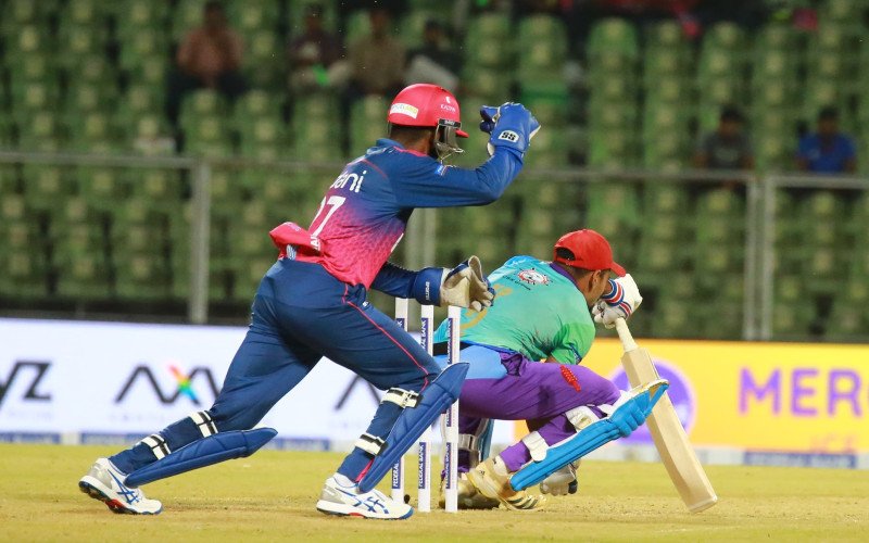 local-talents-shine-as-kerala-cricket-league-gathers-momentum