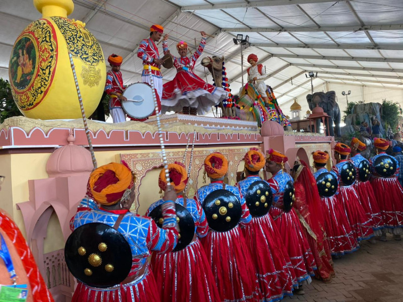 grand-display-of-bikaners-usta-art-on-the-theme-rajasthan-the-golden-touch-of-the-desert