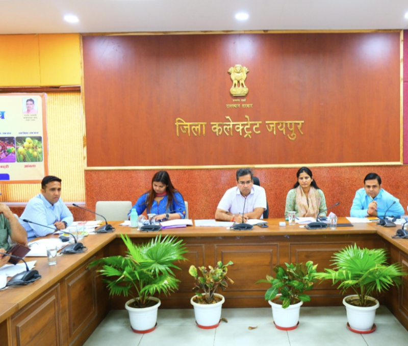 Jaipur Collector Reviews Pending Budget Announcements, Directs Departments to Expedite Implementation