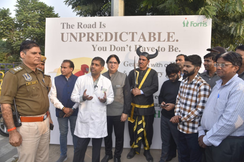 Fortis Hospital Jaipur Launches Helmet Safety Drive in Collaboration with Local Traffic Police Departments decoding=