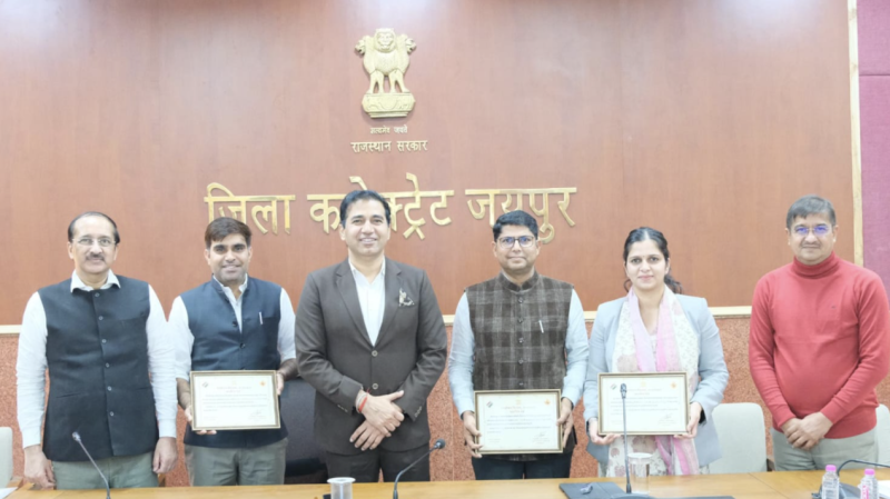 jaipur-district-election-officer-felicitates-three-eros-for-excellence-in-special-intensive-revision-programme