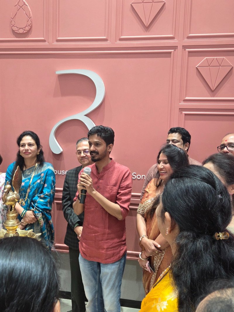 Reva Diamonds Opens Its First Exclusive Showroom Outside Pune at Canada Corner, Nashik decoding=