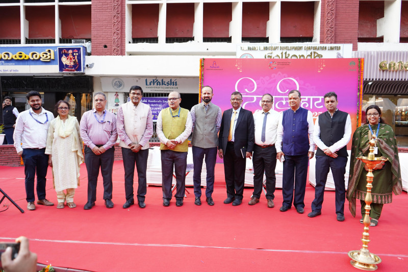 grand-inauguration-of-diwali-haat-2025-supported-by-nabard-in-new-delhi