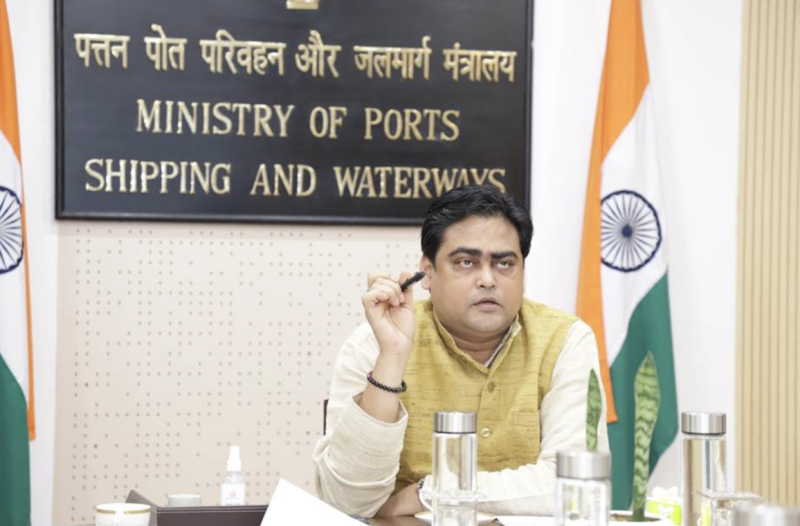 paradip-port-prepares-for-severe-cyclonic-storm