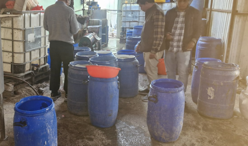 adulteration-crackdown-in-jaipur-1250-kg-starch-slurry-destroyed-100-kg-mayonnaise-seized-for-fss-act-violations