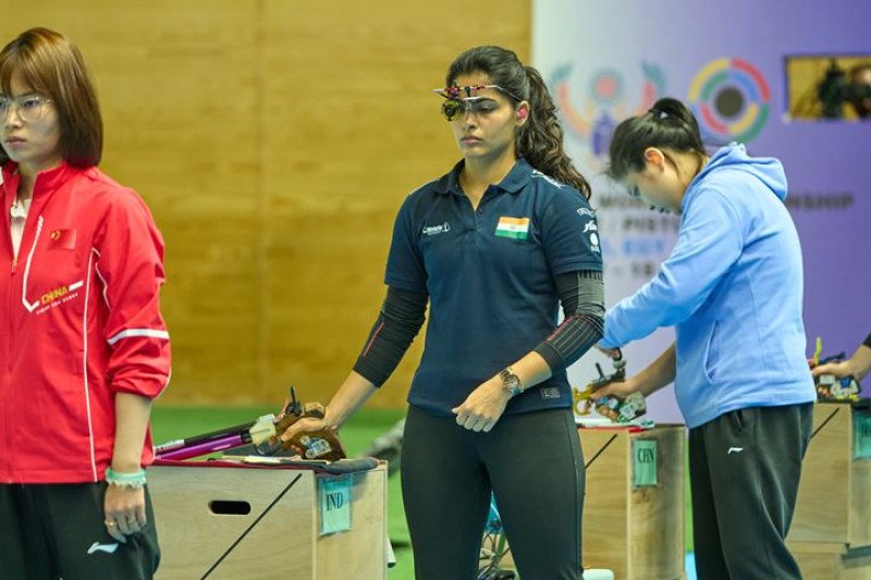 Esha Singh and Manu Bhaker in contention for finals after Precision stage decoding=