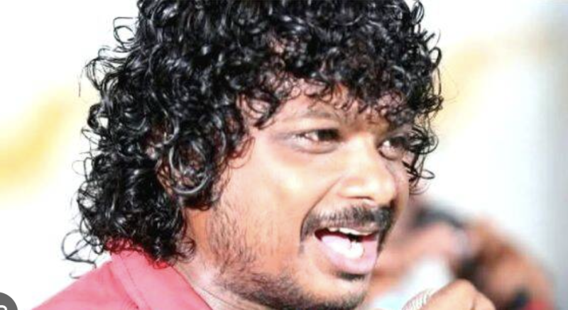 Singer AK Ayyappadas from Kottayam Star Voice Troupe Dies in Bike-Cycle Collision at Kanjirappally decoding=