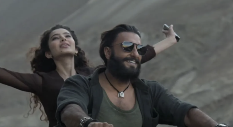 showdown-at-the-box-office-dhurandhartere-ishk-mein-clash-intensifies-as-both-films-fight-for-screens-ahead-of-friday-release