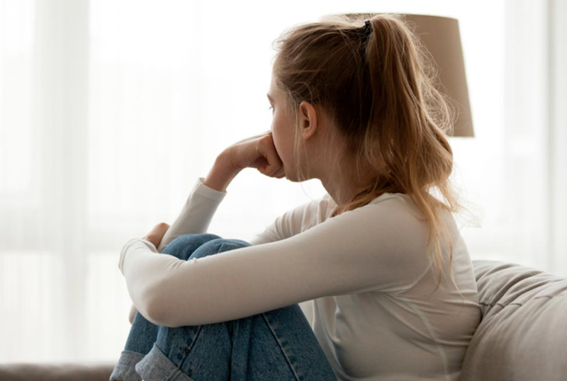 best-loneliness-solutions-2026-why-urban-isolation-is-the-biggest-wellness-trend-of-the-year