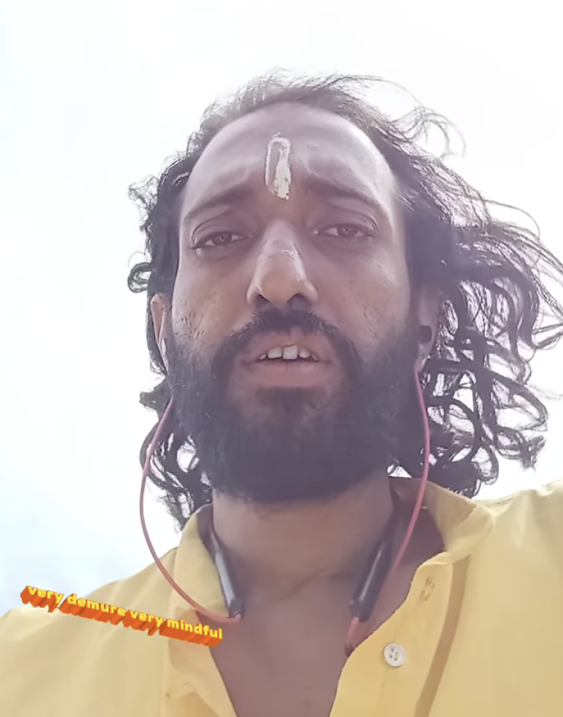 iit-baba-abhay-singh-leaves-mahakumbh-amidst-overwhelming-crowds