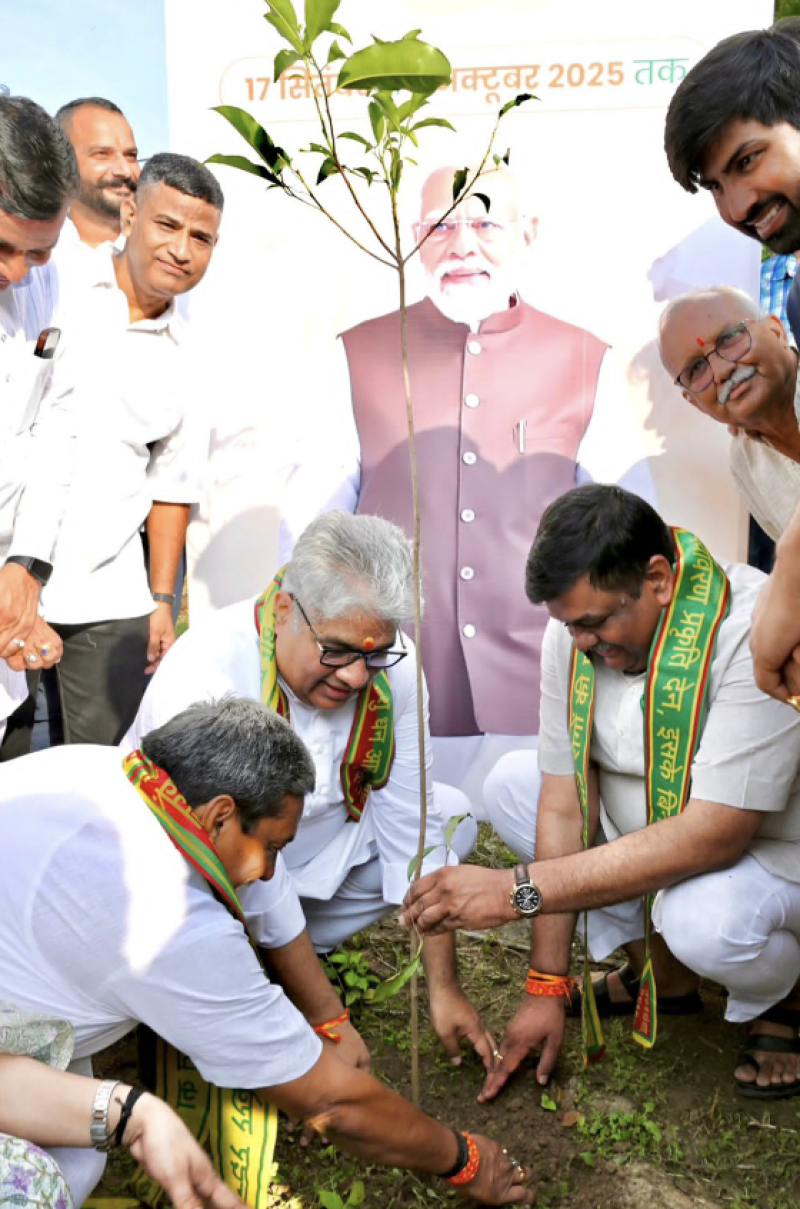 Forest Minister Sanjay Sharma Reviews Urban Seva Camps in Alwar, Distributes Land Patta to Beneficiaries