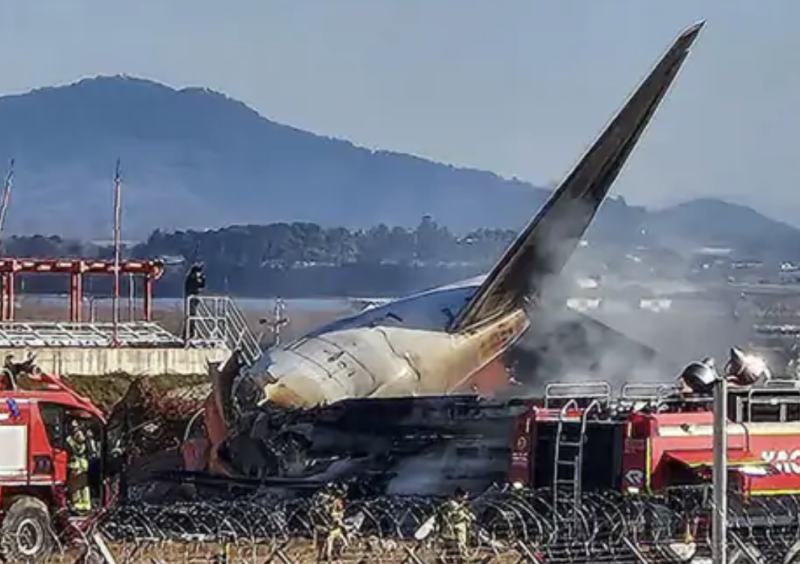 jeju-air-flight-crashes-at-south-koreas-muan-airport-96-dead