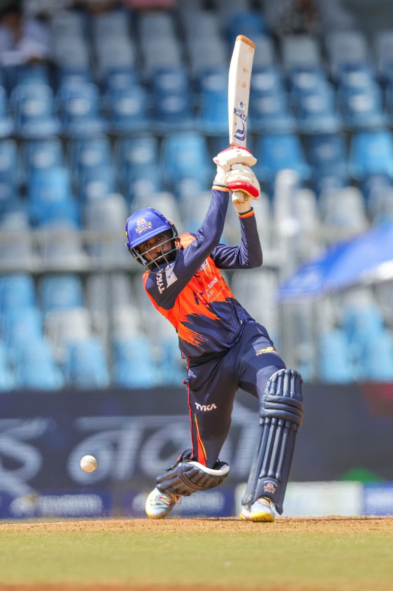 triumph-knights-mumbai-north-east-defeat-msc-maratha-royals-by-6-wickets