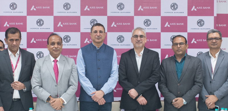 jsw-mg-motor-india-partners-with-axis-bank-to-promote-evs