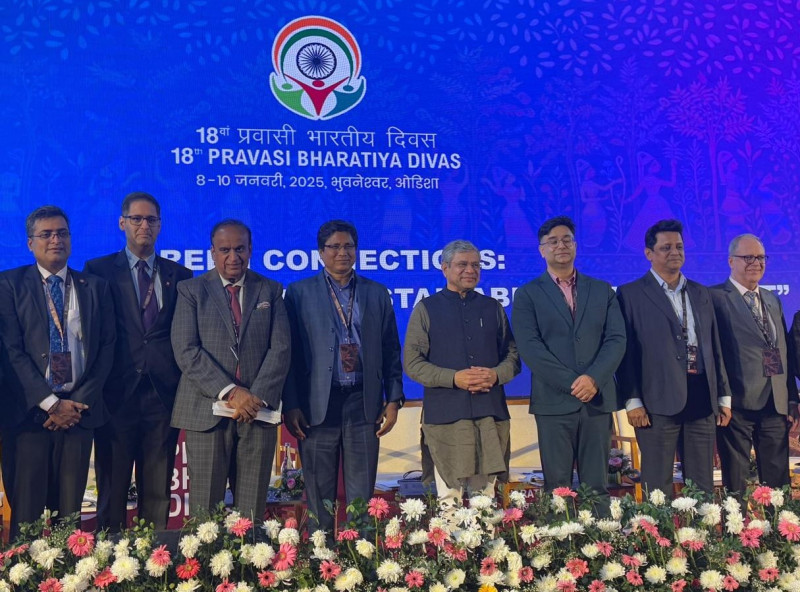 CMD, IREDA Moderates Inspiring Panel Discussion at 18th Pravasi Bharatiya Divas Convention decoding=