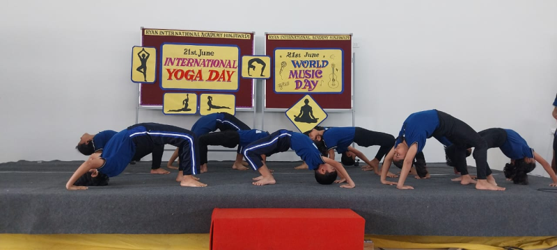 students-of-ryan-international-academy-bavdhan-engage-in-musical-yoga