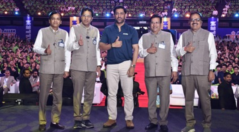 cricket-icon-ms-dhoni-inspires-record-breaking-35-lakh-students-in-largest-ever-student-summit-by-allen