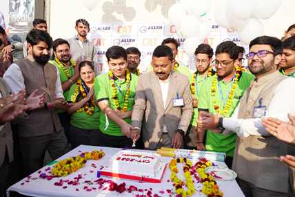 allen-ace-students-score-more-than-988-percentile-in-cat