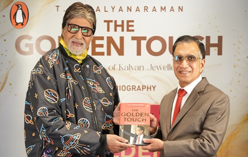 bollywood-megastar-and-kalyan-jewellers-brand-ambassador-amitabh-bachchan-unveils-mr-t-s-kalyanaramans-autobiography-the-golden-touch