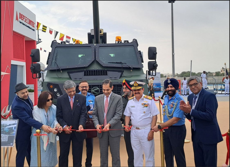 kalyani-group-unveils-marg-155mm45-cal-mounted-gun-system-at-idex-2025
