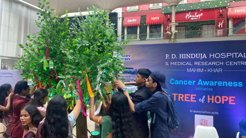 p-d-hinduja-hospital-medical-research-centres-tree-of-hope-installation-spread-strength-and-solidarity-for-cancer-awareness