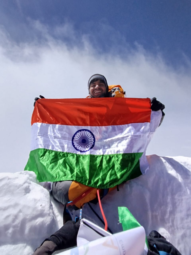 m3m-foundation-celebrates-narendra-kumar-first-person-from-haryana-to-summit-mount-annapurna