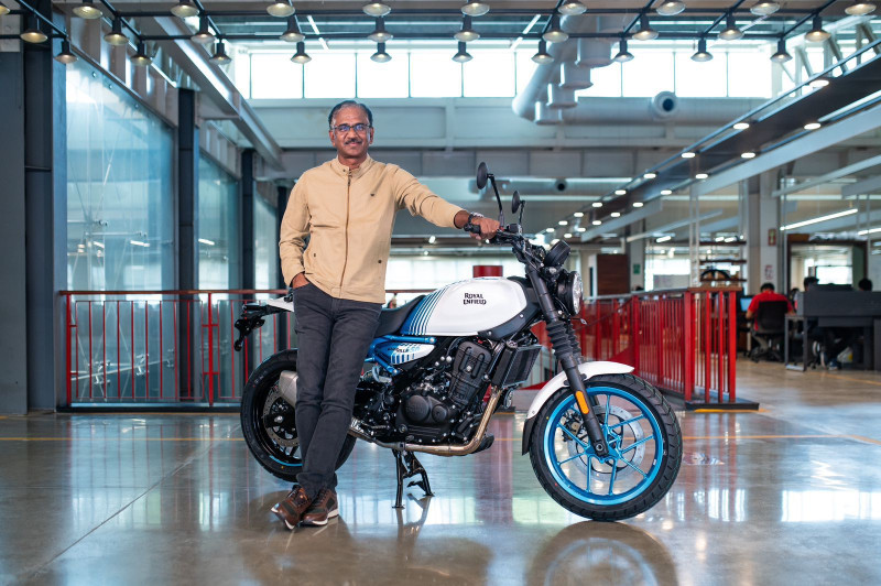 mid-size-motorcycle-launches-propel-16-growth-in-two-wheeler-premium-segment